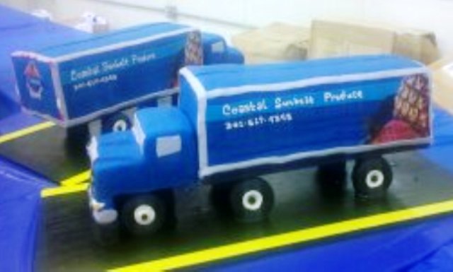Coastal Truck cakes 2.jpg